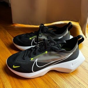 Black Nike Women’s Vista Lite Sneaker